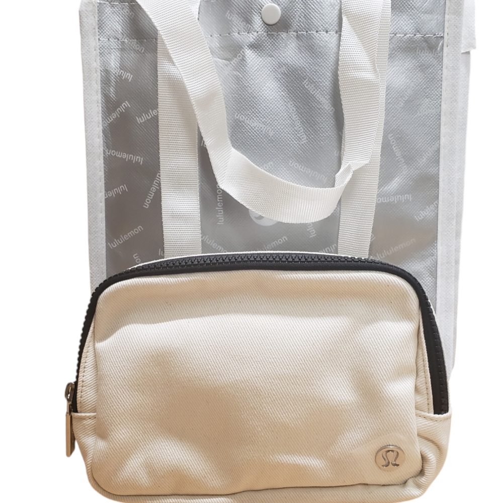Lululemon Women's  Everywhere Bag Canvas